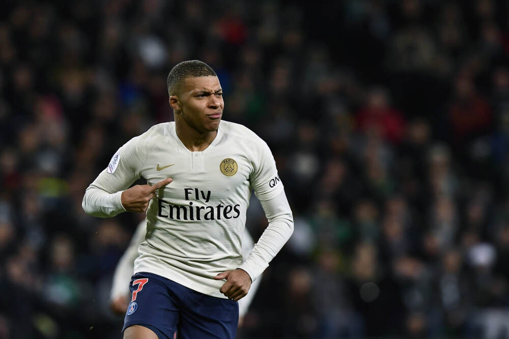 碳纤维龙头提价, 国内四家领军企业, 谁能把握新周期?